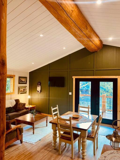 Ski-In Chalet: Private Hot Tub, Bonus Bunk House فيرني المظهر الخارجي الصورة